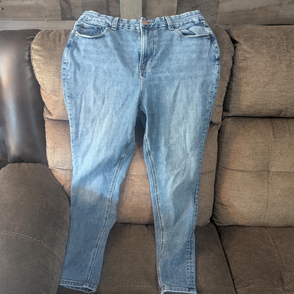 Maurices Stretch Skinny Jeans / Size Large